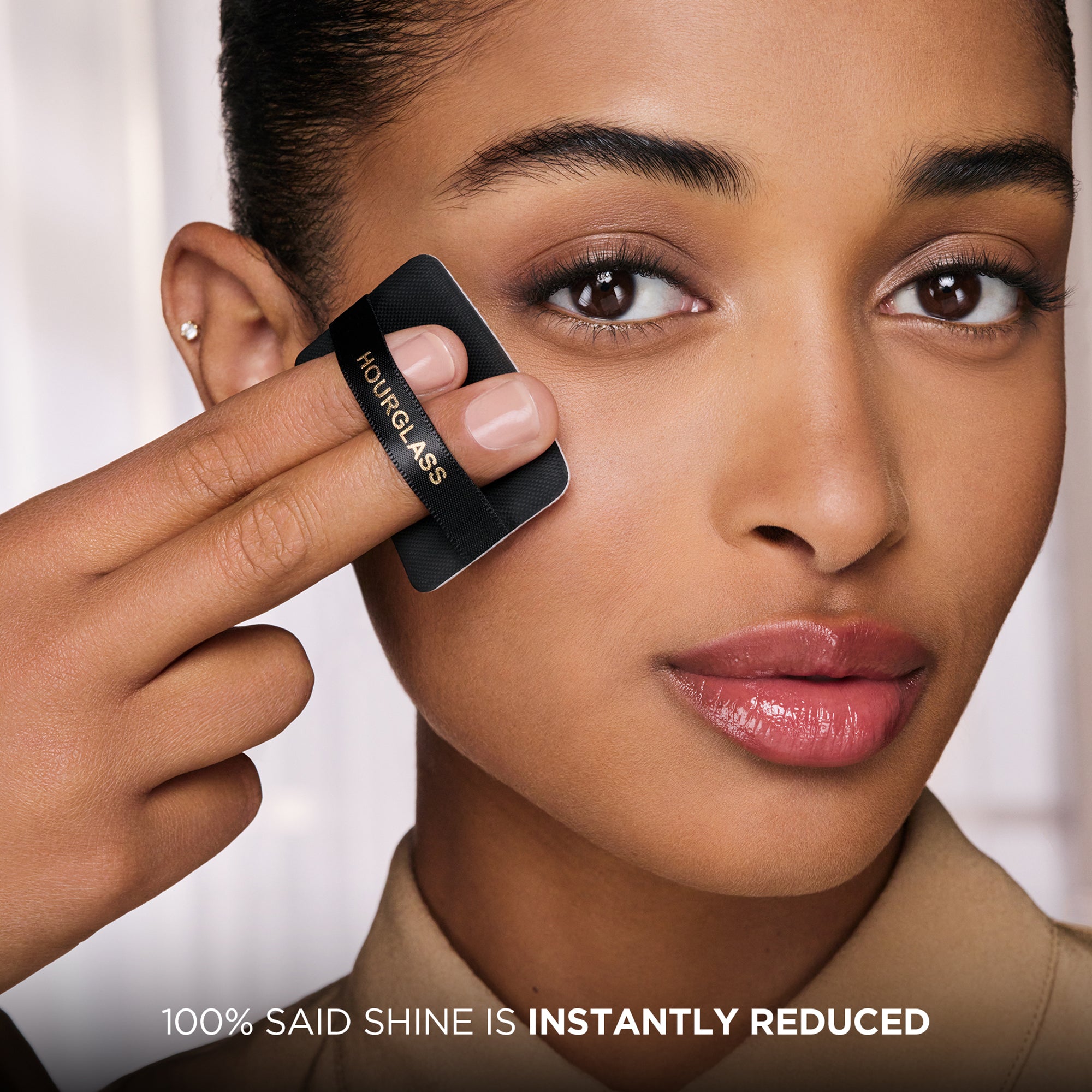 Vanish Airbrush Pressed Powder | Talc-Free | Hourglass Cosmetics