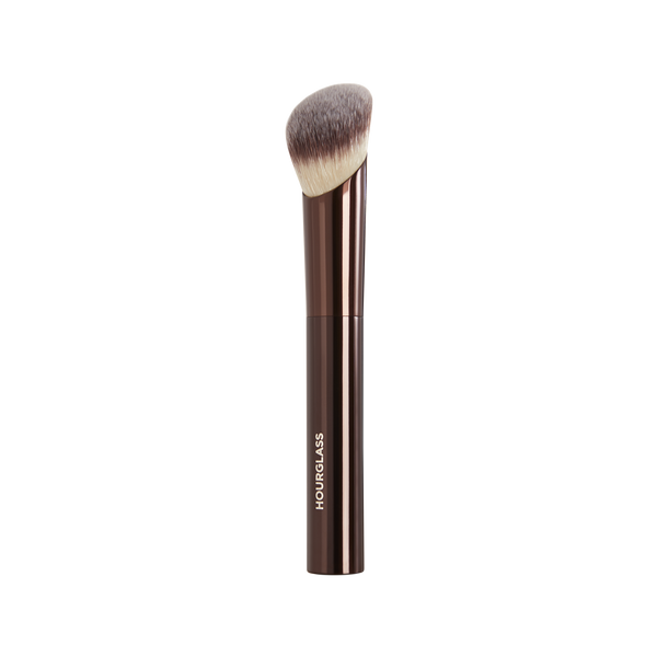 アワーグラス アンビエント ソフトグロウファンデーションブラシ Ambient Soft Glow Foundation Brush | Effortless Blending