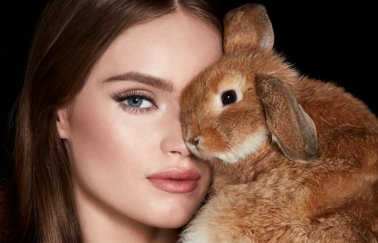 Hourglass cosmetics deals mascara