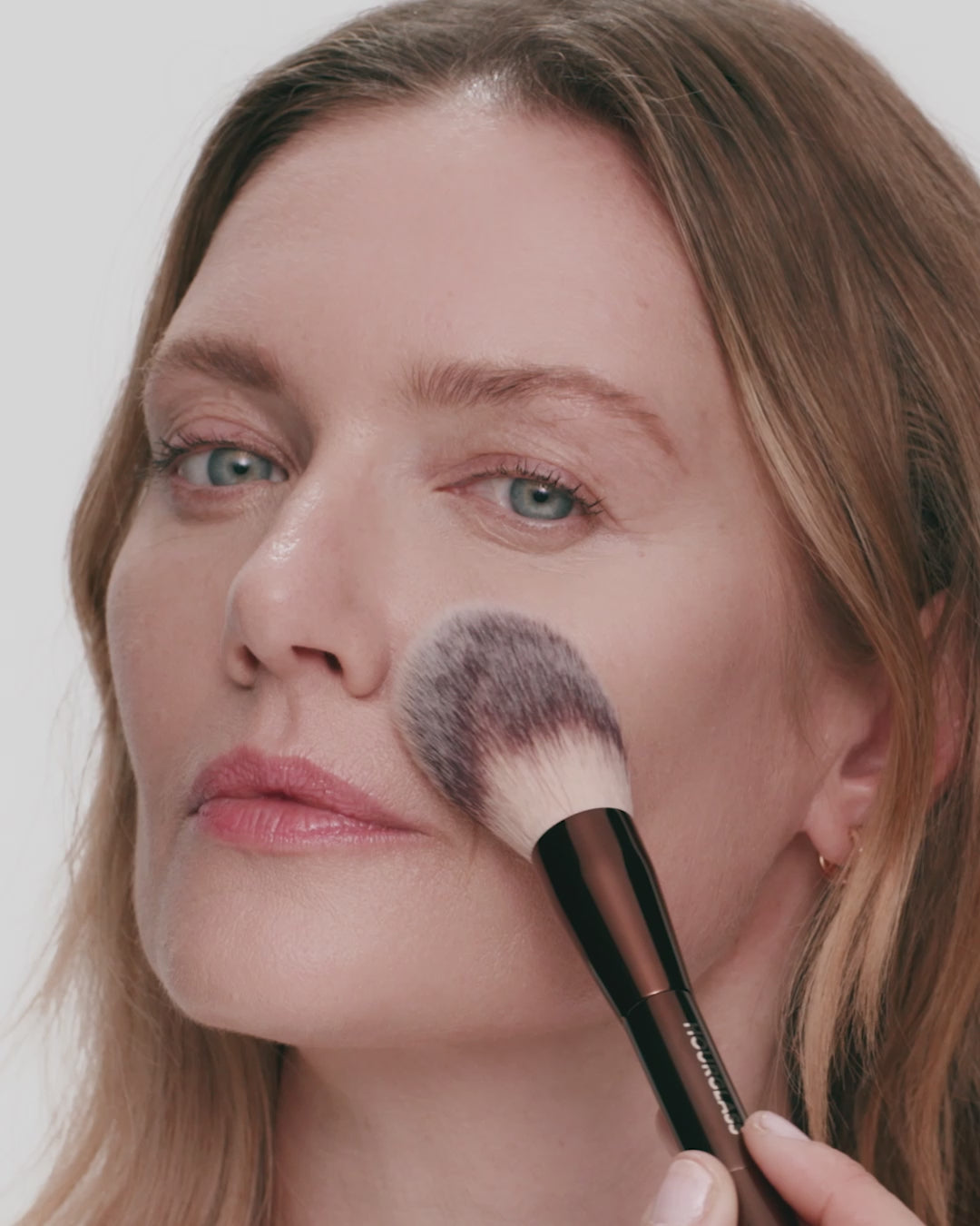 Veil™ Translucent Setting Powder | Talc-Free | Hourglass Cosmetics