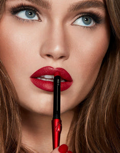 Confession Lipstick Red 0